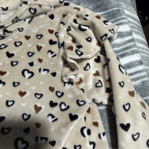 ❣️🐣btween Cream and Black Kids Matching Set - Picture 3 of 6